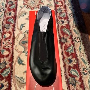 Capezio Show Stopper Jazz shoe